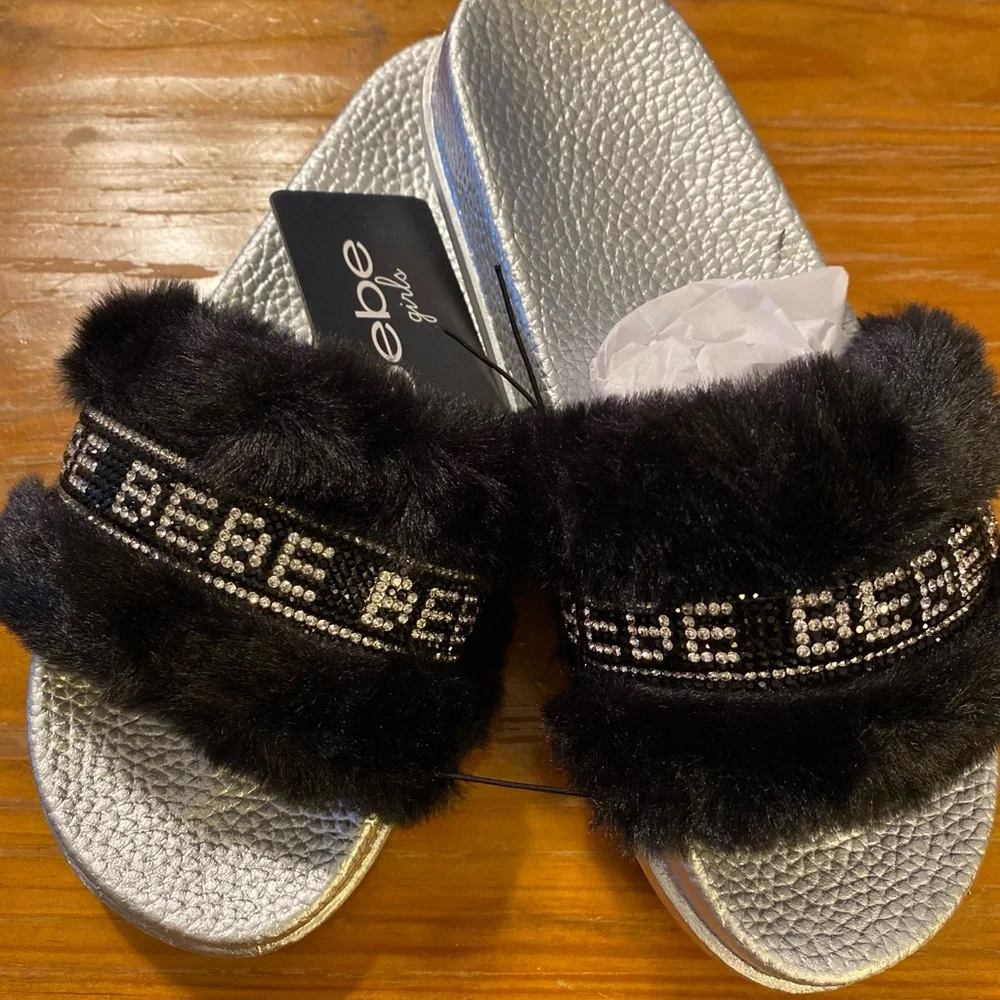 NWT Girl’s Black Faux Fur Silver Rhinestone BeBe Nonskid Slides Shoes 2/3 Large